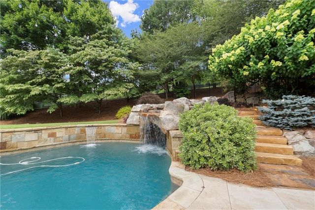 6325 Haddington Lane, Suwanee, GA 30024