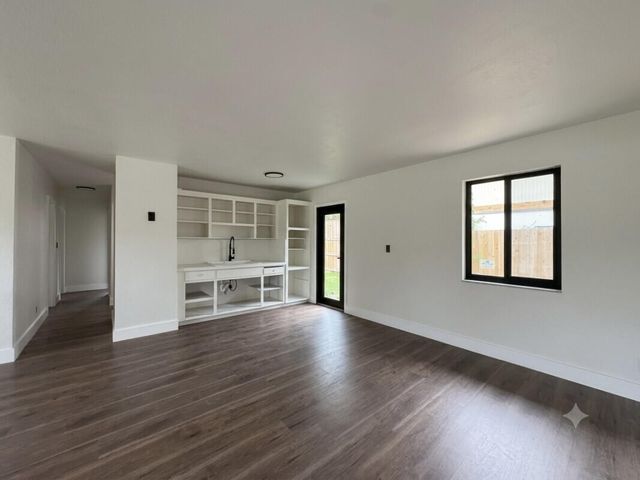 2513 NW 8th Avenue, Fort Lauderdale, FL 33311