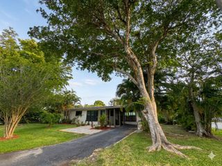 2513 NW 8th Avenue, Fort Lauderdale, FL 33311