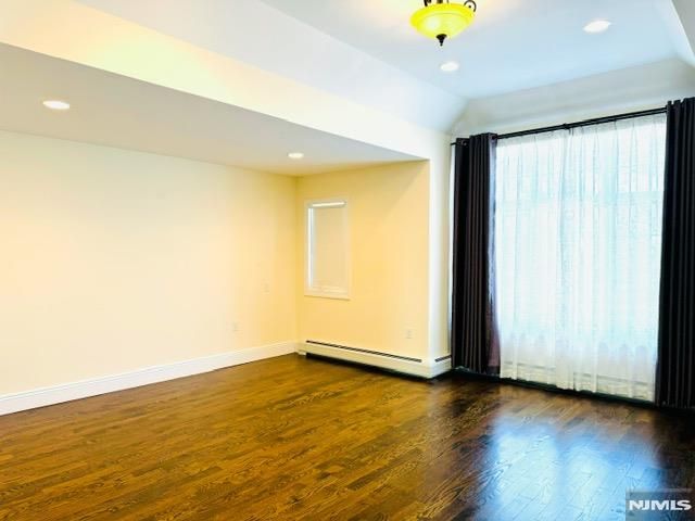 229 E Columbia Avenue B, Palisades Park, NJ 07650