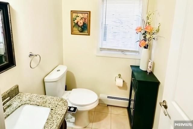 229 E Columbia Avenue B, Palisades Park, NJ 07650