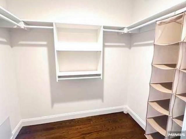 229 E Columbia Avenue B, Palisades Park, NJ 07650