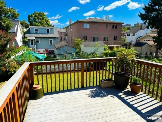 229 E Columbia Avenue B, Palisades Park, NJ 07650