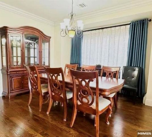 229 E Columbia Avenue B, Palisades Park, NJ 07650