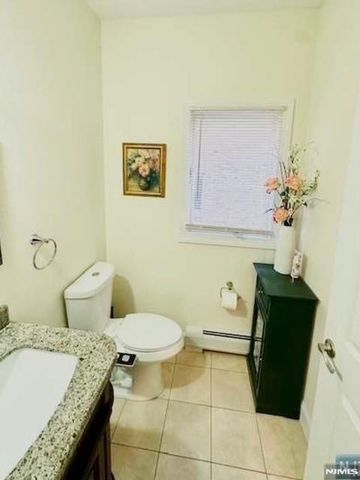 229 E Columbia Avenue B, Palisades Park, NJ 07650