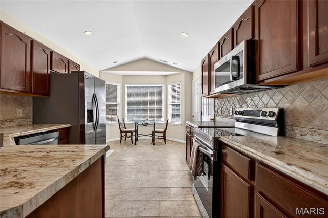 36 Willow Glen Drive, St Peters, MO 63376