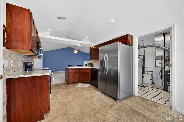 36 Willow Glen Drive, St Peters, MO 63376