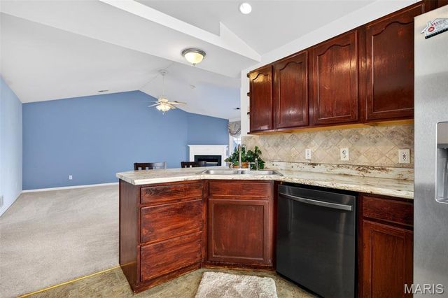 36 Willow Glen Drive, St Peters, MO 63376