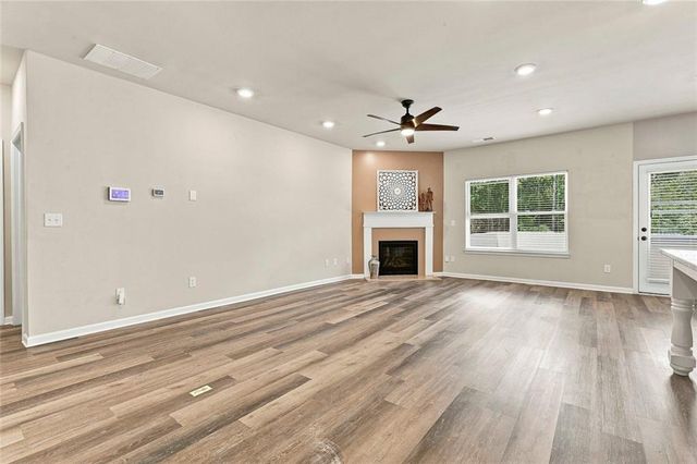 155 Estancia Lane, Fayetteville, GA 30215