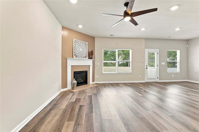 155 Estancia Lane, Fayetteville, GA 30215