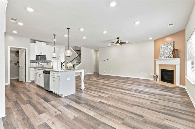 155 Estancia Lane, Fayetteville, GA 30215
