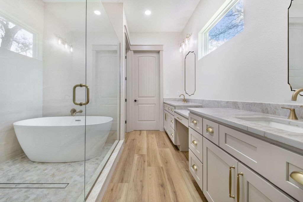 Image 15 of property listing at 2976 SEQUOYAH DRIVE, Haines City, FL 33844