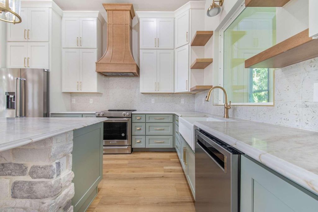 Image 4 of property listing at 2976 SEQUOYAH DRIVE, Haines City, FL 33844