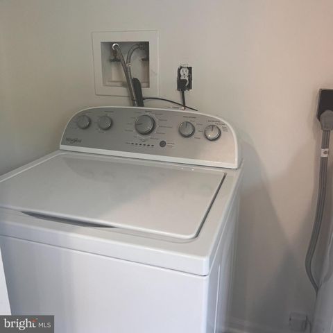 9016 SAINT STEVEN CT, Manassas Park, VA 20111