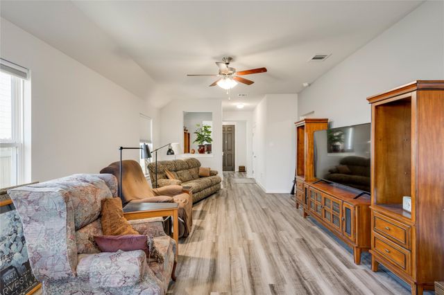 148 Gidran TRL, Georgetown, TX 78626