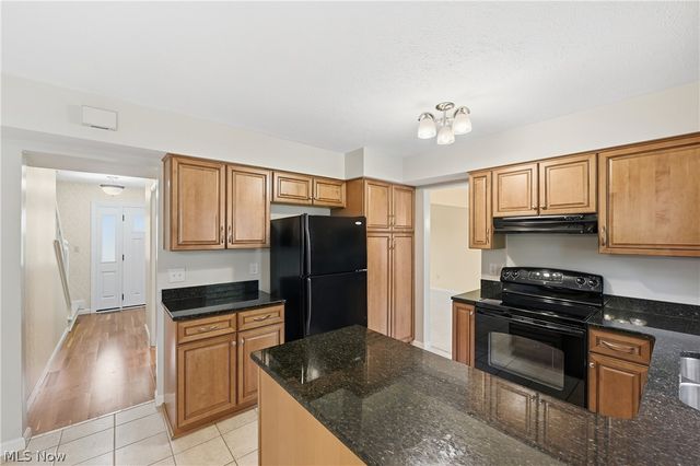 24795 Framingham Drive, Westlake, OH 44145
