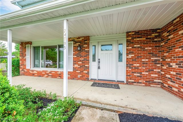 24795 Framingham Drive, Westlake, OH 44145