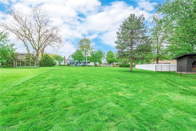 24795 Framingham Drive, Westlake, OH 44145