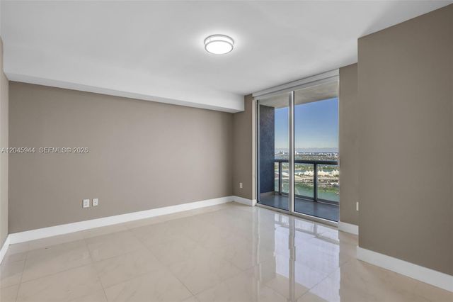 50 Biscayne Boulevard 4208, Miami, FL 33132