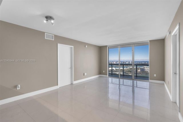 50 Biscayne Boulevard 4208, Miami, FL 33132