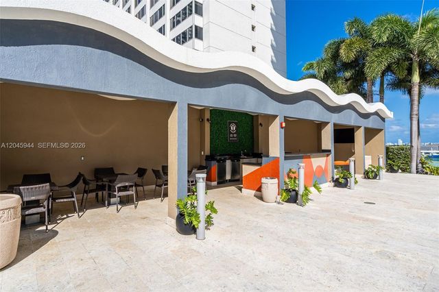 50 Biscayne Boulevard 4208, Miami, FL 33132