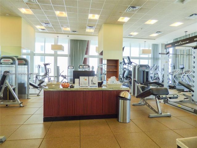 50 Biscayne Boulevard 4208, Miami, FL 33132
