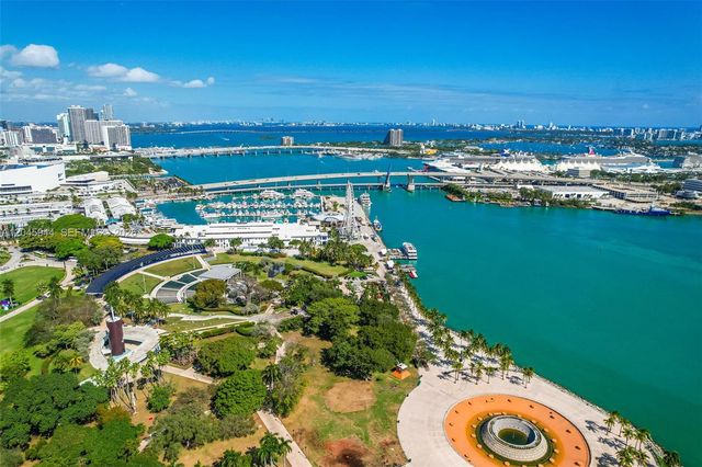 50 Biscayne Boulevard 4208, Miami, FL 33132