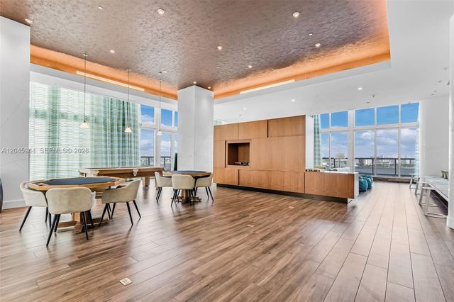 50 Biscayne Boulevard 4208, Miami, FL 33132