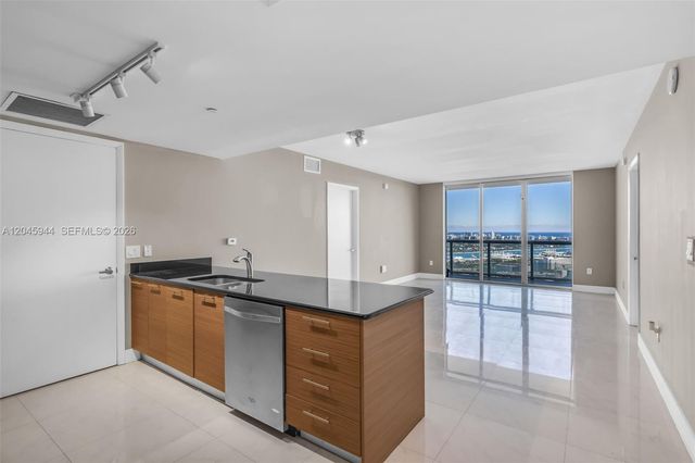 50 Biscayne Boulevard 4208, Miami, FL 33132
