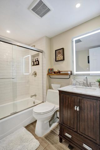 106 ROYAL PARK Drive 2A, Oakland Park, FL 33309