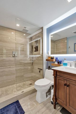 106 ROYAL PARK Drive 2A, Oakland Park, FL 33309