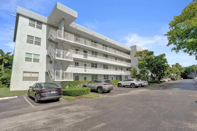 106 ROYAL PARK Drive 2A, Oakland Park, FL 33309