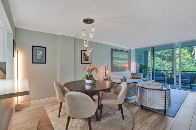 106 ROYAL PARK Drive 2A, Oakland Park, FL 33309