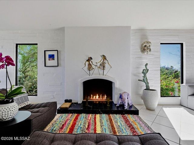 5555 N Via Entrada, Tucson, AZ 85718