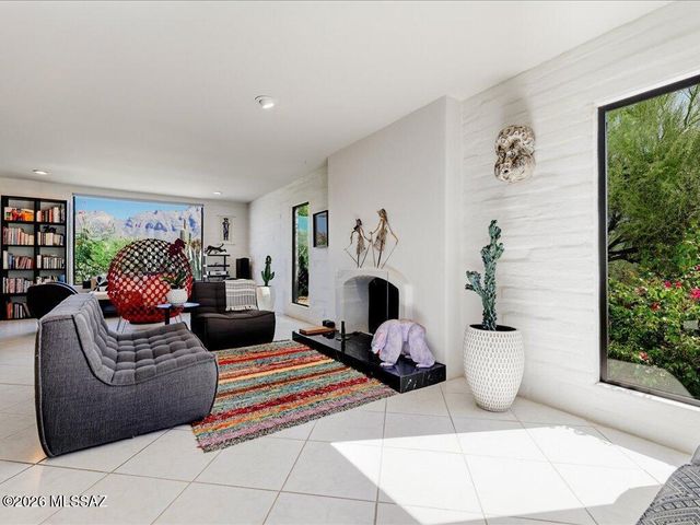 5555 N Via Entrada, Tucson, AZ 85718
