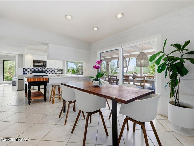 5555 N Via Entrada, Tucson, AZ 85718