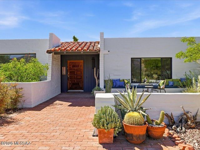 5555 N Via Entrada, Tucson, AZ 85718