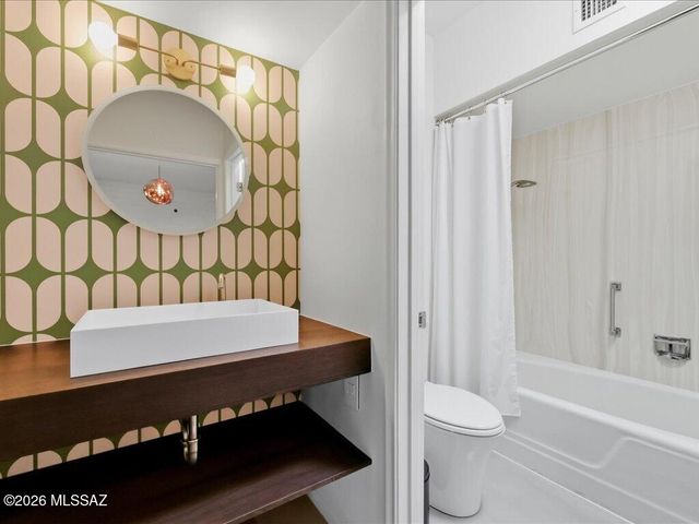 5555 N Via Entrada, Tucson, AZ 85718