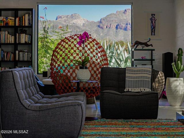 5555 N Via Entrada, Tucson, AZ 85718