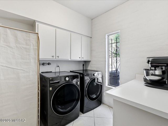 5555 N Via Entrada, Tucson, AZ 85718