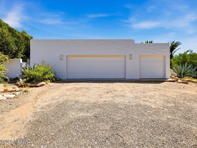 5555 N Via Entrada, Tucson, AZ 85718