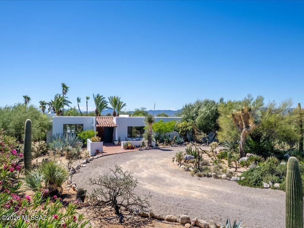 5555 N Via Entrada, Tucson, AZ 85718