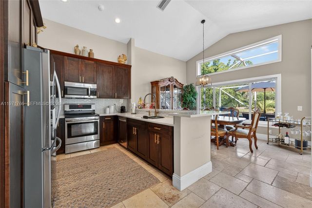 391 Bermuda Springs Dr, Weston, FL 33326