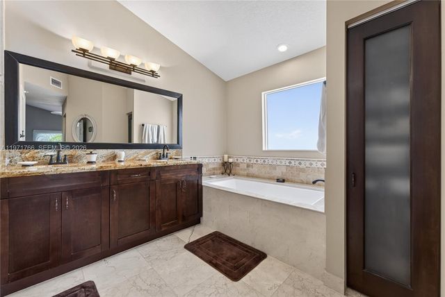 391 Bermuda Springs Dr, Weston, FL 33326