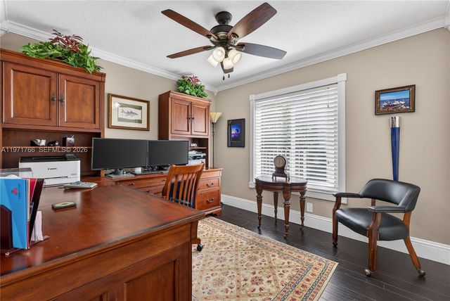 391 Bermuda Springs Dr, Weston, FL 33326