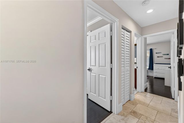 391 Bermuda Springs Dr, Weston, FL 33326