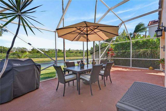 391 Bermuda Springs Dr, Weston, FL 33326