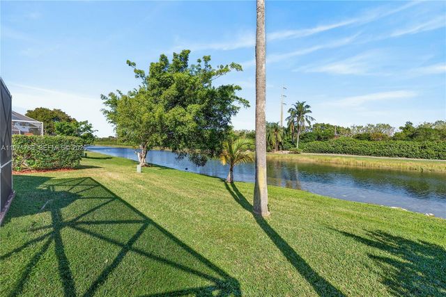 391 Bermuda Springs Dr, Weston, FL 33326
