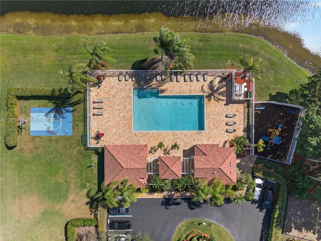 391 Bermuda Springs Dr, Weston, FL 33326