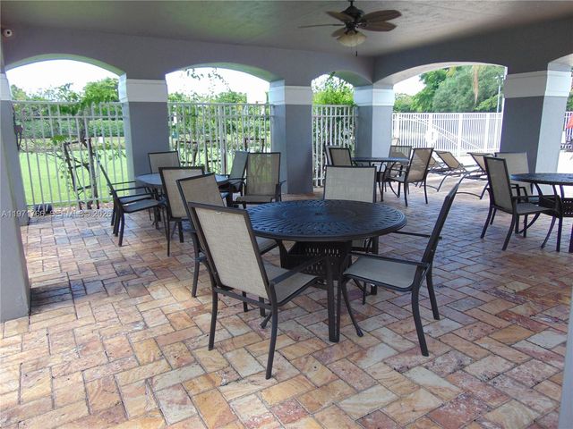 391 Bermuda Springs Dr, Weston, FL 33326